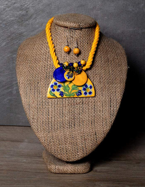 Blue Pottery Guccha Neckalce With One Bead Earring - Yellow Base With Blue Flowers
